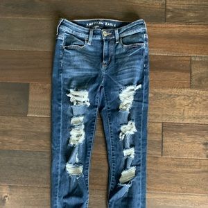 Low rise american eagle ripped jeans